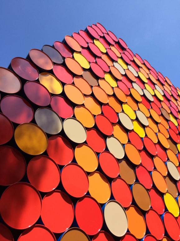 Le mastaba de Christo présenté en 2016 dans la cour de la fondation Maeght de Saint Paul de Vence.&nbsp;