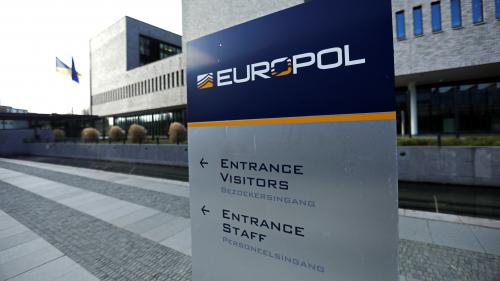 Coronavirus : faux médicaments, masques contrefaits... Europol a déjà saisi plus de 4 millions de produits