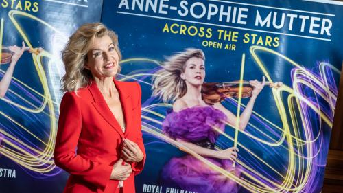 La star du violon Anne-Sophie Mutter, atteinte du coronavirus, partage sa passion de Beethoven sur les réseaux