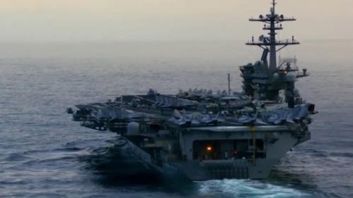 États-Unis : un porte-avion en rade avec 4 000 marins à bord, dont 200 malades