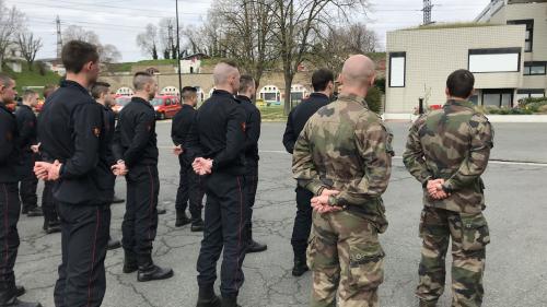 Coronavirus : en Île-de-France, l'armée vient soutenir les pompiers, qui croulent sous les interventions