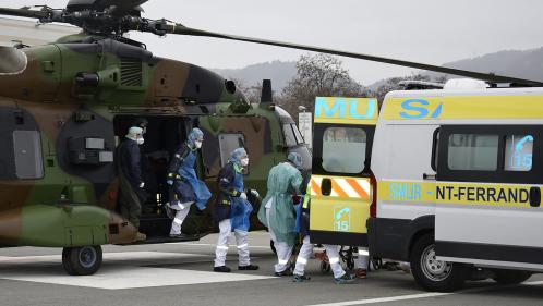 DIRECT. Coronavirus : jusqu'à 30 malades par jour évacués par l'armée pour soulager les hôpitaux d'Ile-de-France