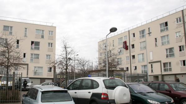 Yvelines : deux enquêtes ouvertes après des incidents entre habitants et policiers, une fillette blessée, l'IGPN saisie