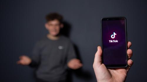 Coronavirus : le réseau social TikTok promet 250 millions de dollars pour soutenir les professionnels affectés par l'épidémie