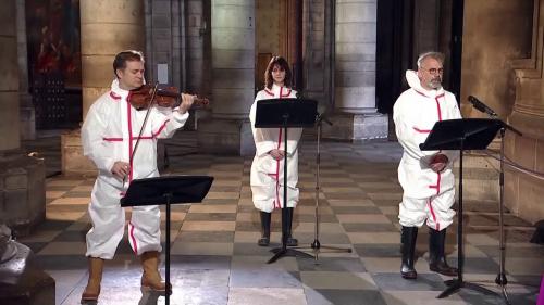 Célébration du Vendredi Saint dans une Notre-Dame quasi vide, avec Renaud Capuçon, Philippe Torreton et Judith Chemla