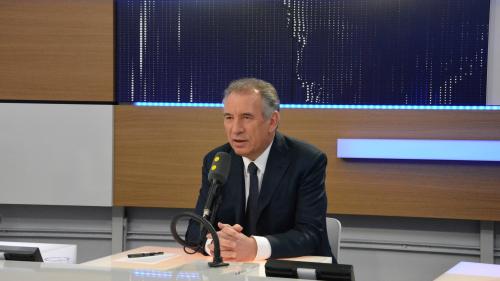 Déconfinement, crise économique et l'application StopCovid : le 8h30 de François Bayrou