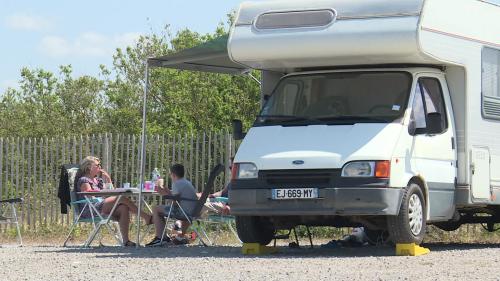 VIDEO. Vacances et Covid : le grand été du camping-car ?