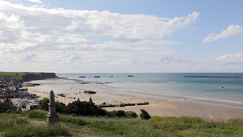 Normandie : un mémorial britannique inauguré pour les 77 ans du Débarquement