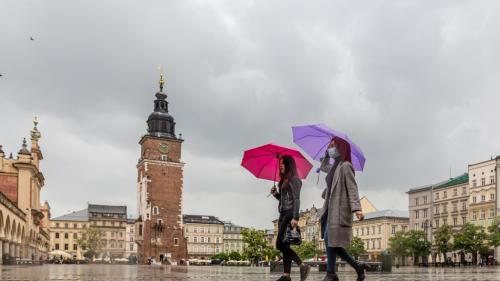 Coronavirus : une forte hausse des contaminations observée en Pologne