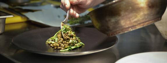 La Convention citoyenne propose plusieurs mesures pour&nbsp;encourager une alimentation avec moins de viande et plus de fruits et légumes.