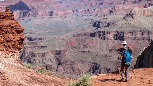 Le billet sciences. Il pleut du plastique sur le Grand Canyon