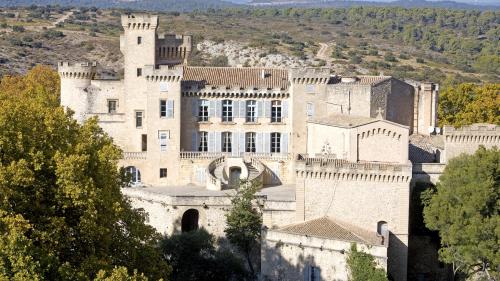 Confinement : les châteaux, victimes collatérales des mariages annulés