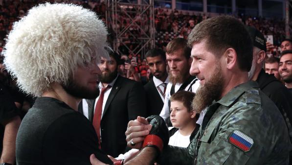 Planète Sport. En Tchétchénie, l'étrange amitié entre le dictateur Kadyrov et le champion de MMA Nurmagomedov