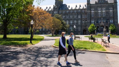 Etats-Unis : les étudiants étrangers menacés d'expulsion si leurs cours restent à 100% en ligne à la rentrée