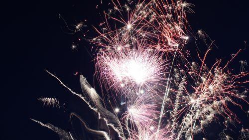 14-Juillet : pourquoi certaines villes du Nord et du Pas-de-Calais ont fait le choix de maintenir leur feu d'artifice