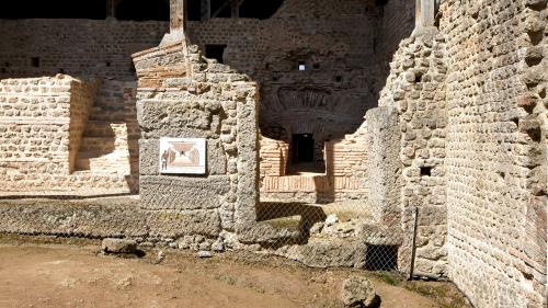 Un été en France. En Charente, Cassinomagus, des thermes gallo-romains