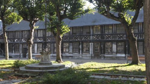 L'Aître Saint-Maclou de Rouen, site médiéval exceptionnel, rouvre au public