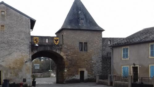 Un été en France. Le village fortifié de Rodemack en Moselle