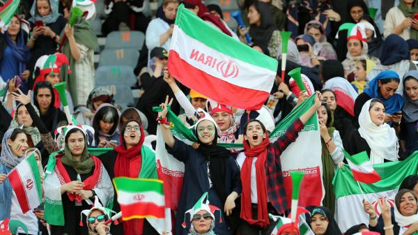 Planète Sport. En Iran, les stades de foot comme espaces d'émancipation pour les femmes