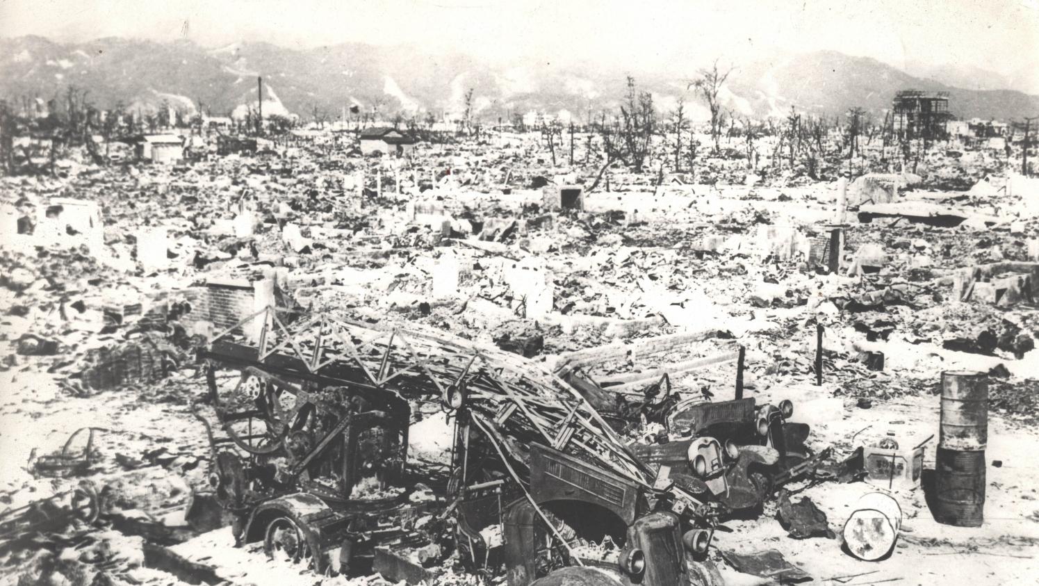 Hiroshima Nagasaki : Deux bombes US pour la domination impérialiste du monde 21967055