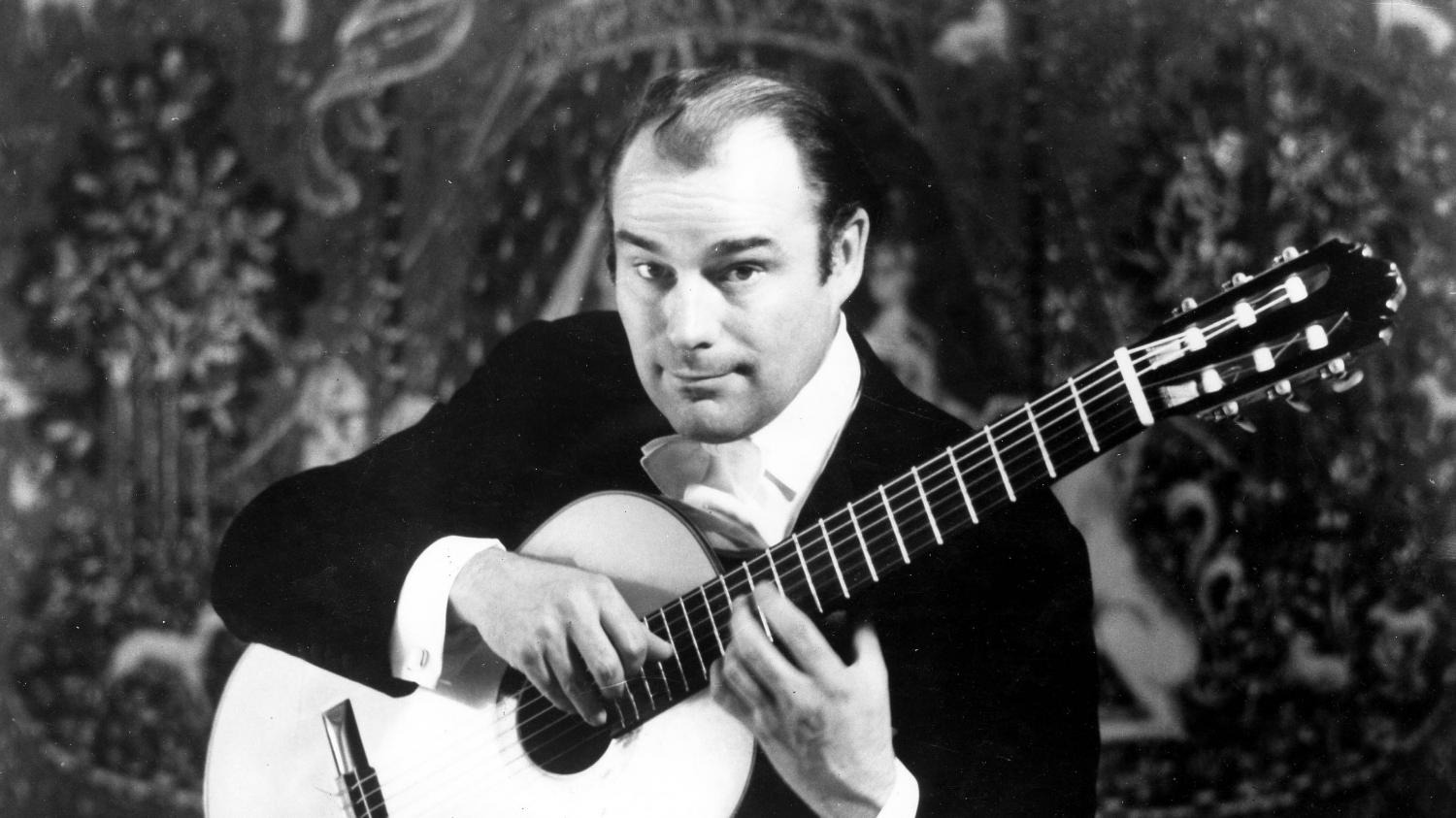 Julian Bream Grand Guitariste Et Luthiste Britannique Est Mort A L Age De 87 Ans