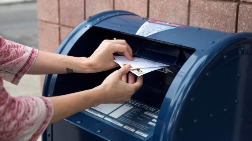 Etats-Unis : la poste américaine prévient qu'il y aura des retards sur les votes par correspondance