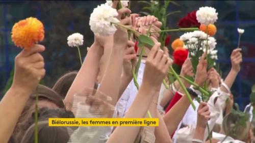 Biélorussie : les femmes manifestent contre la répression du régime