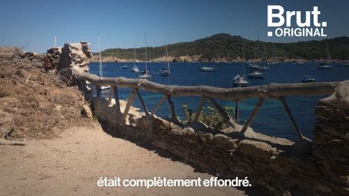 VIDEO. Édith et Marc restaurent le fort du Petit Langoustier