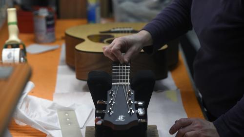 L'entreprise familiale tchèque Furch séduit des stars mondiales avec ses guitares