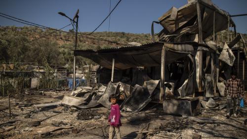 Eurozapping : un camp de migrants ravagé par un incendie en Grèce