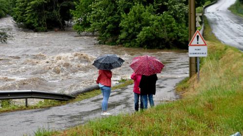 DIRECT. Météo : le Gard placé en vigilance rouge pour pluie-inondation et crues