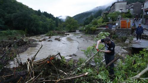 DIRECT. Intempéries dans le Gard : fin des pluies torrentielles, une personne portée disparue