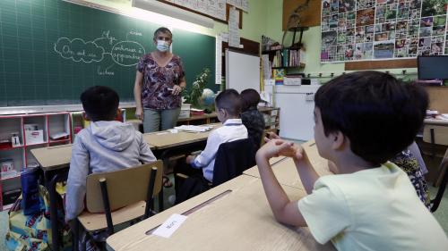 Covid-19 : quatre questions sur le nouveau protocole sanitaire à l'école qui entre en vigueur demain