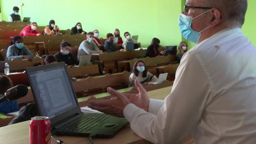 Covid-19 : comment les universités tentent de lutter contre le virus