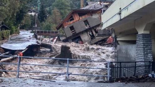 Tempête Alex : les intempéries font un mort et dix-sept disparus en Italie