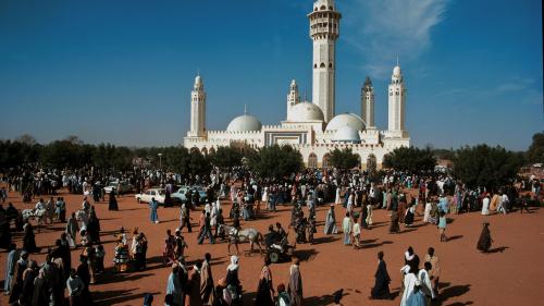 Pèlerinage mouride : des millions de Sénégalais en route pour la ville sainte de Touba malgré le coronavirus