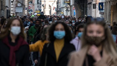 Italie : des manifestations contre le couvre-feu