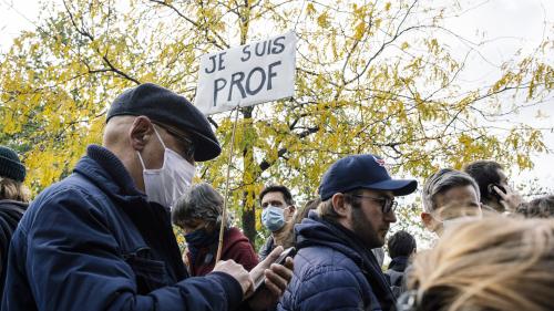 Assassinat de Samuel Paty : comment les profs abordent-ils l'enseignement moral et civique avec leurs élèves ?