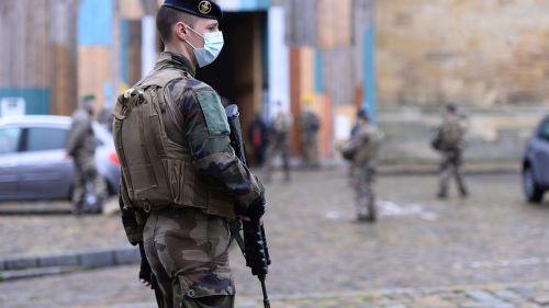 Gard : un homme en garde à vue après avoir tenté de pénétrer de force dans la cathédrale de Nîmes