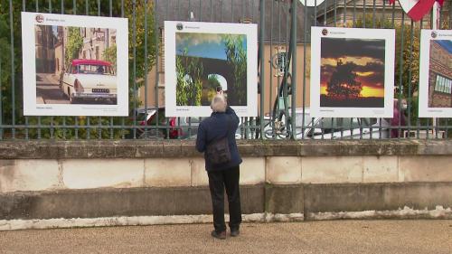 Les plus belles photos Instagram des Sarthois exposées devant le conseil départemental