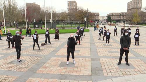 Les professeurs de danse et leurs élèves manifestent pour réclamer la réouverture des cours