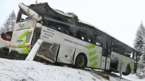 Hiver : la neige provoque un accident de car dans le Doubs