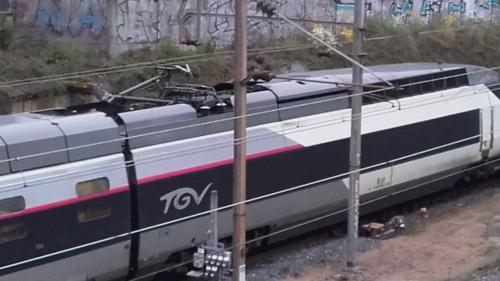 SNCF : plus de 170 passagers d'un TGV bloqués pendant six heures dans la Drôme