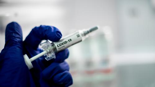 Vaccin contre le coronavirus : pourquoi la France est-elle en retard ?