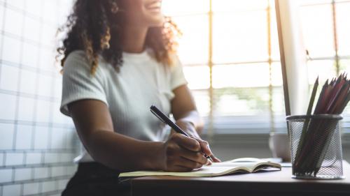 C'est mon week-end. Confinement : s'inscrire à un atelier d'écriture en ligne