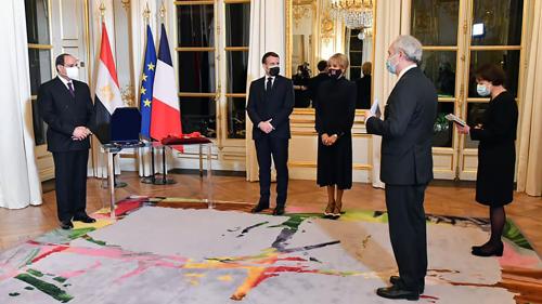 Légion d'honneur au président égyptien Sissi : l'écrivain italien Corrado Augias rend sa décoration