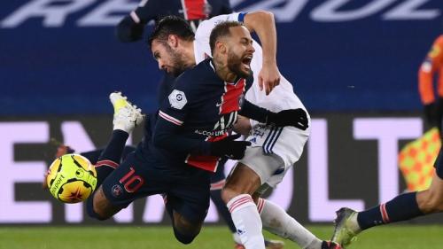 Ligue 1 : Lyon frappe fort en battant le PSG au Parc des Princes