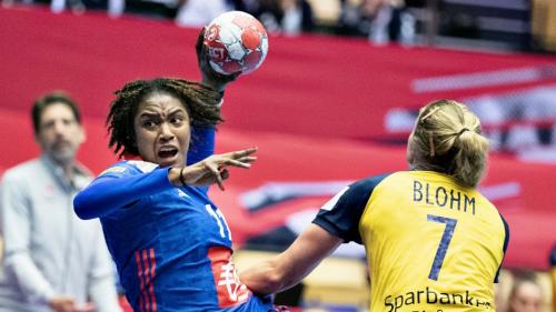 Euro de handball : les Bleues se qualifient pour les demi-finales en surclassant la Suède (31-25)