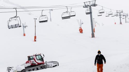 Coronavirus : des contrôles aux frontières pour limiter l'accès aux stations de ski