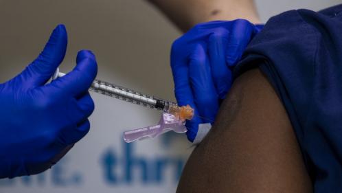 Ehpad : les vaccinés contre le Covid-19 sous haute surveillance